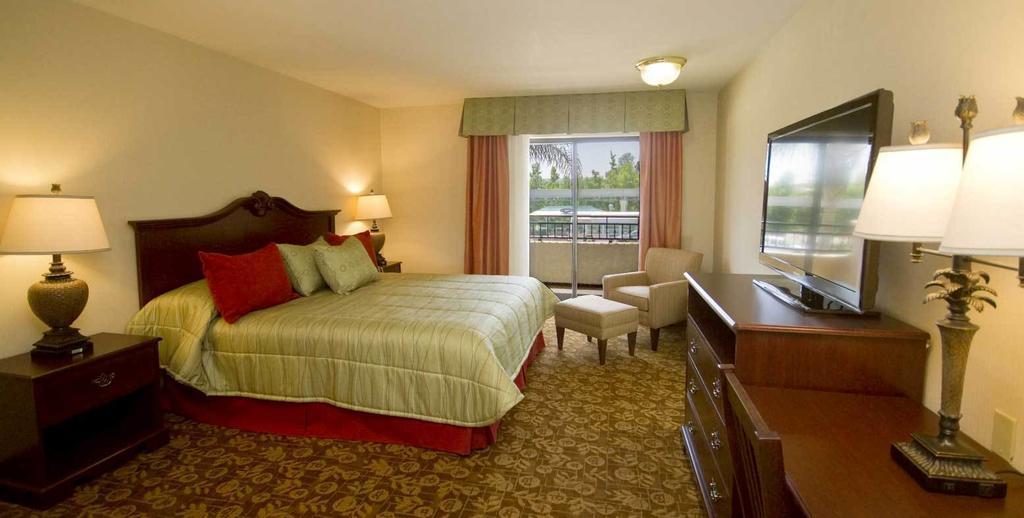 Tropicana Inn & Suites Anaheim Buitenkant foto
